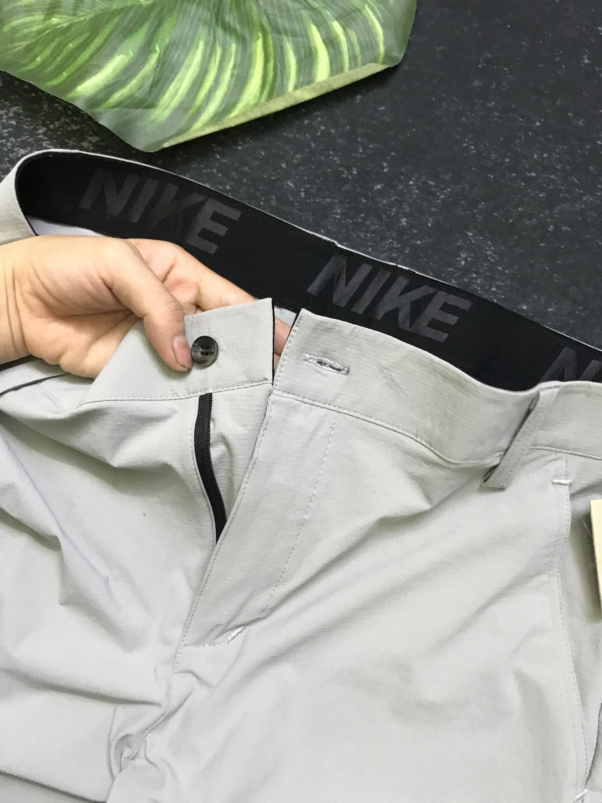 Short Nike khóa kéo